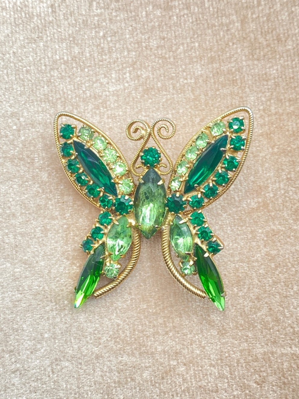 Vintage UV Glow Green Rhinestone Butterfly Brooch Gold Tone Beautiful Uranium